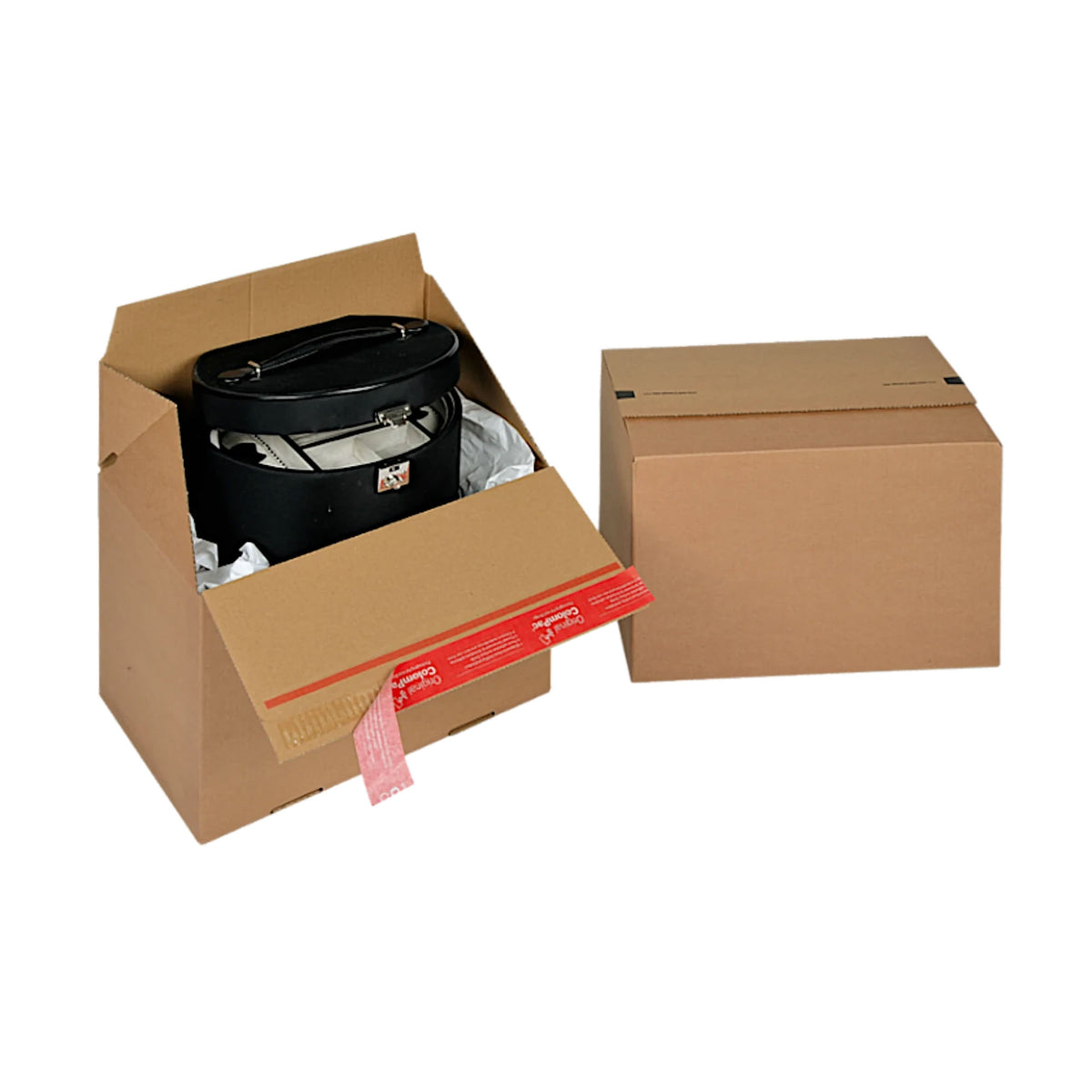 Boîtes en carton avec fermeture autocollante pour les envois