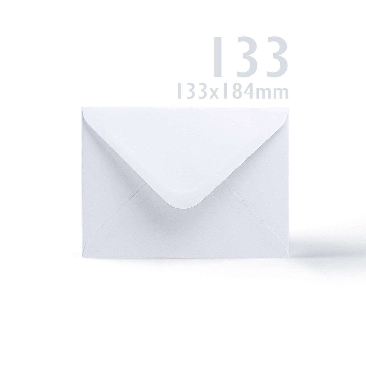 Cartes et enveloppes blanches à bord ondulé – lot