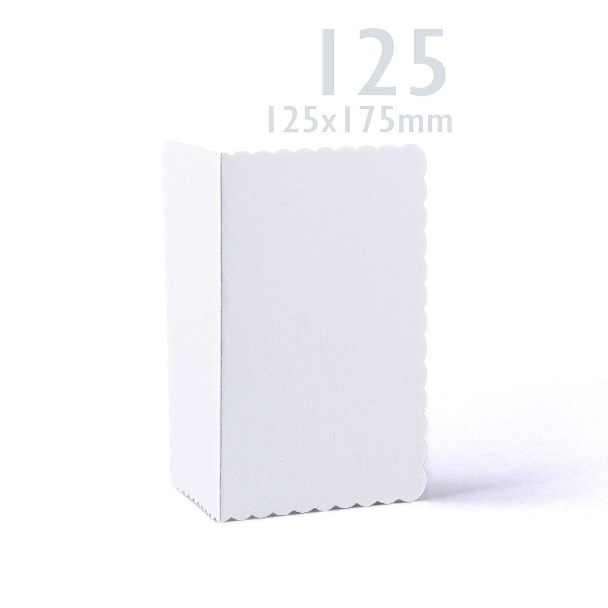 Cartes et enveloppes blanches à bord ondulé – lot