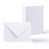 Cartes et enveloppes blanches à bord ondulé – lot