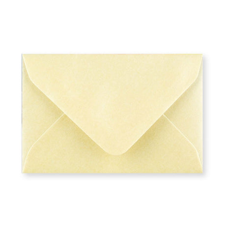 Enveloppe couleur champagne à l’effet nacré 62×94 mm
